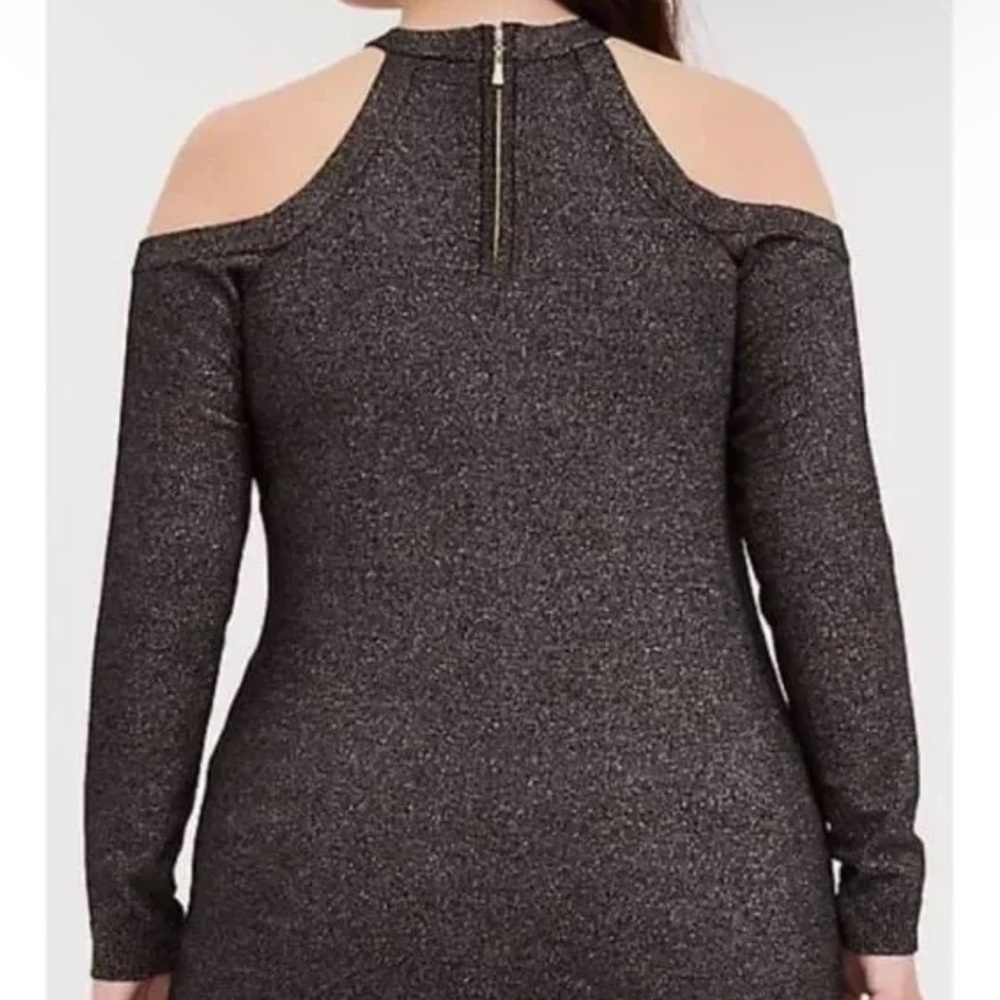 Torrid Black Metallic Cross Neck Back Zip Cold Shoulder Shirt Size 2X - Picture 2 of 8